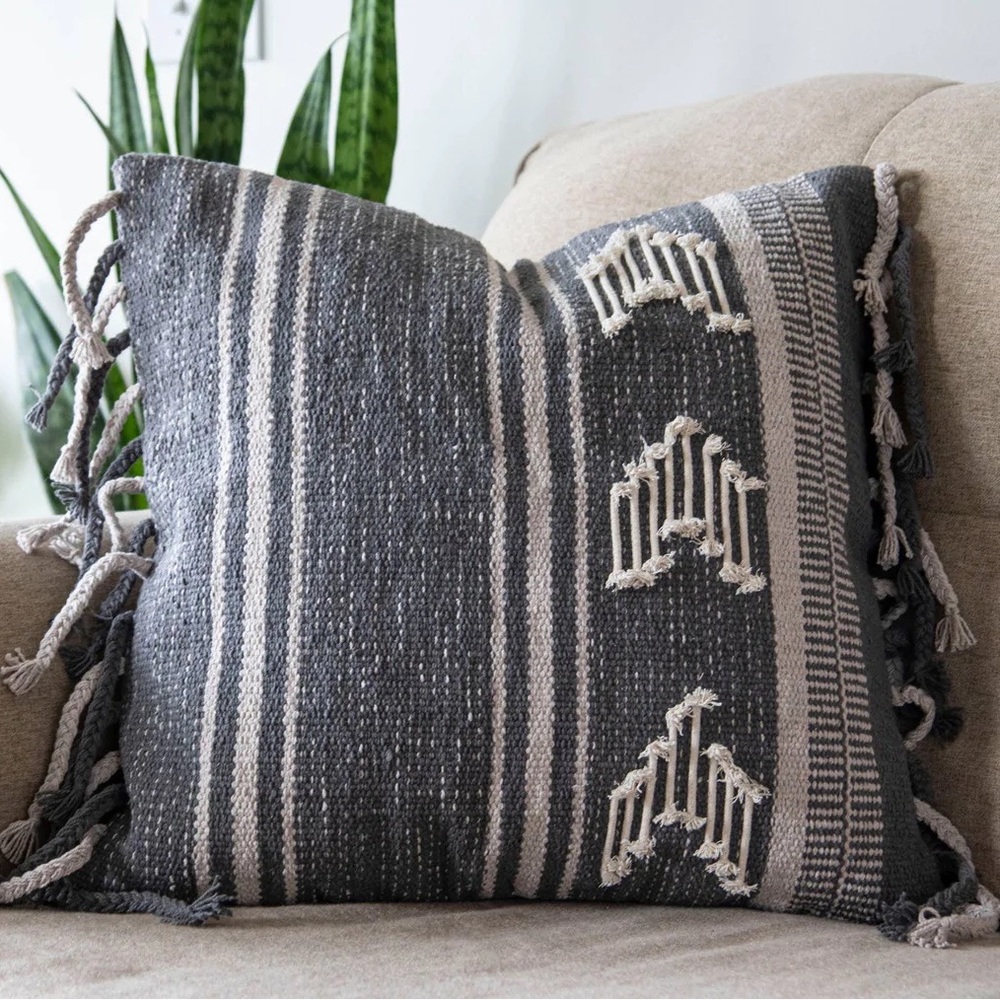 20X20 Hand Woven Reagan Pillow